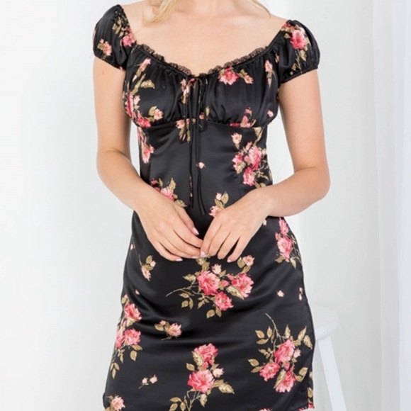 NWOT Black Floral Print Dress With Matching Bandana - Picture 2 of 6